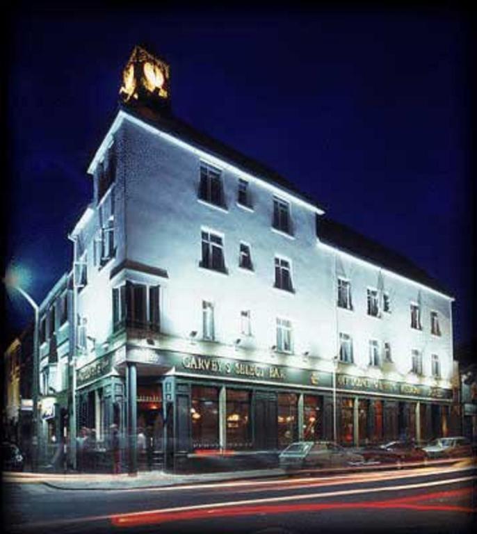Thirteen On The Green - Eyre Square Galway Exterior photo